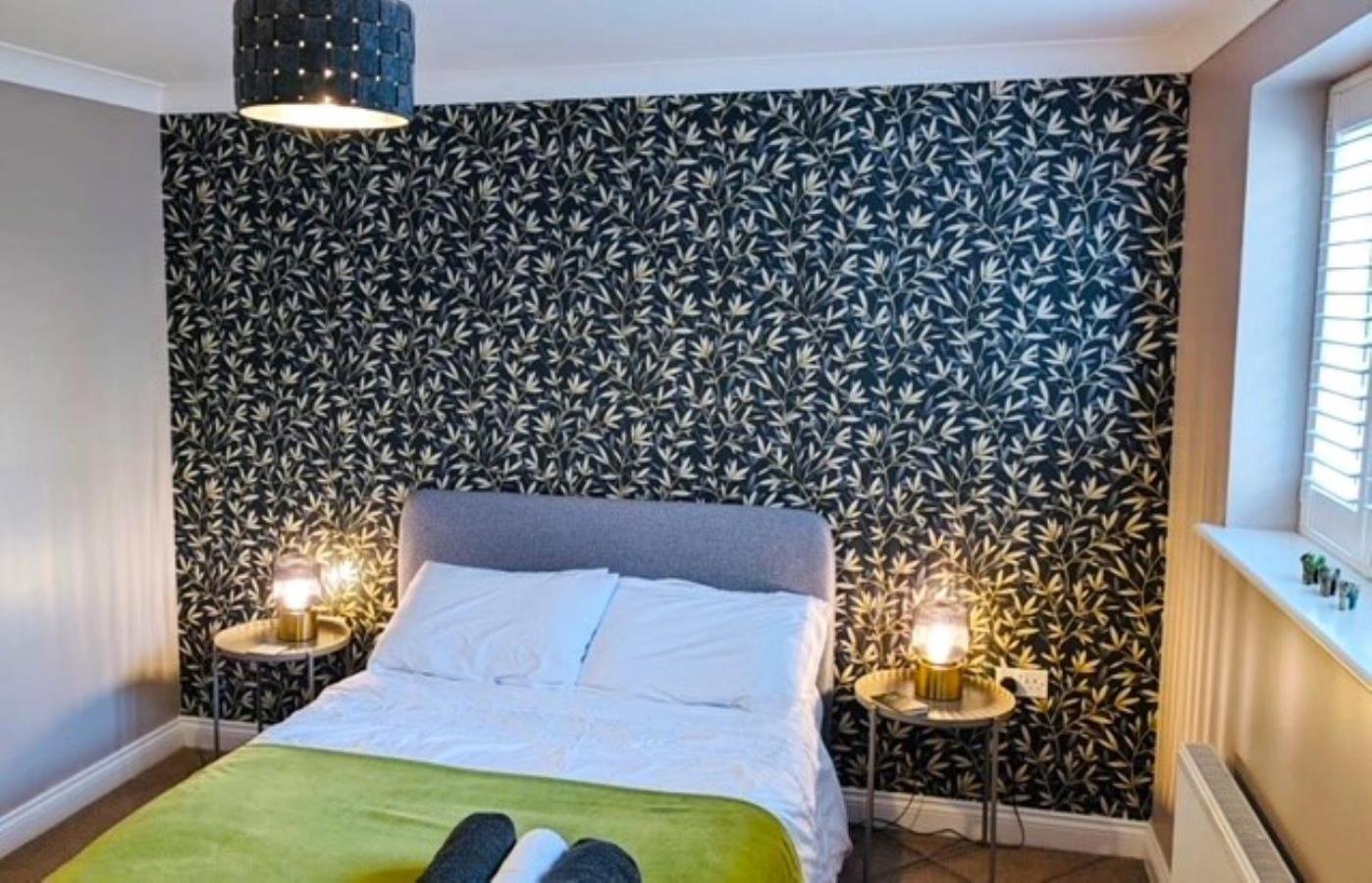 Modern Town House In Cotswolds - 3 Double Bedrooms Witney Kültér fotó