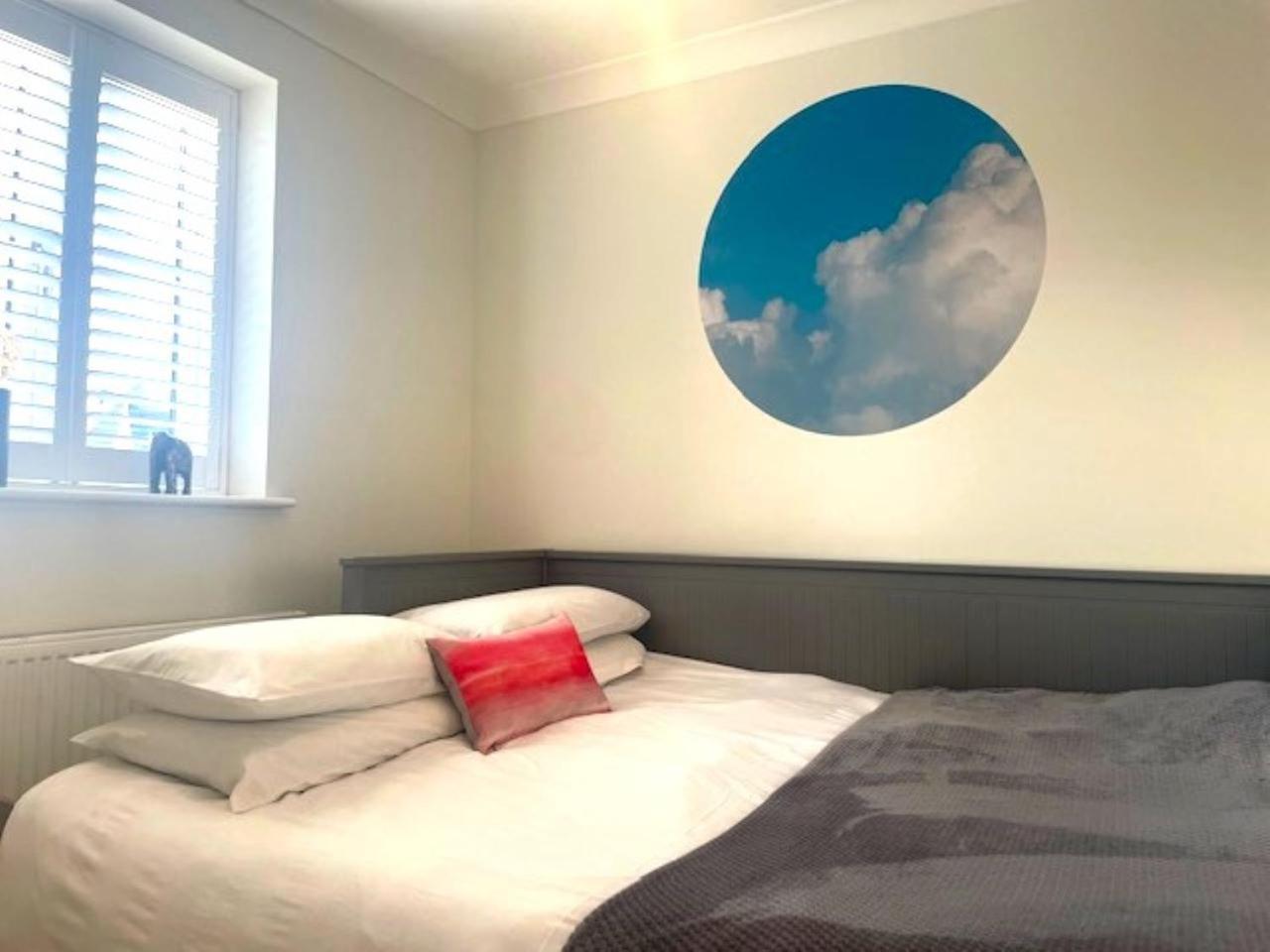 Modern Town House In Cotswolds - 3 Double Bedrooms Witney Kültér fotó