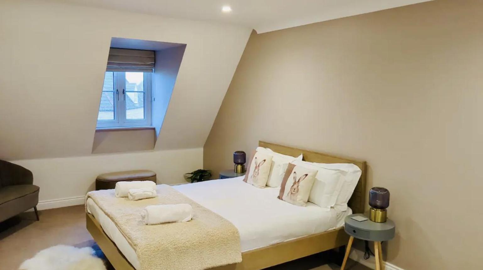 Modern Town House In Cotswolds - 3 Double Bedrooms Witney Kültér fotó
